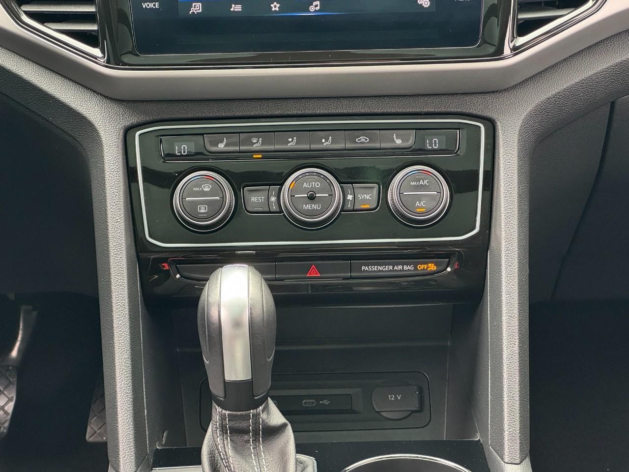 Volkswagen Atlas Vehicle Full-screen Gallery Image 18