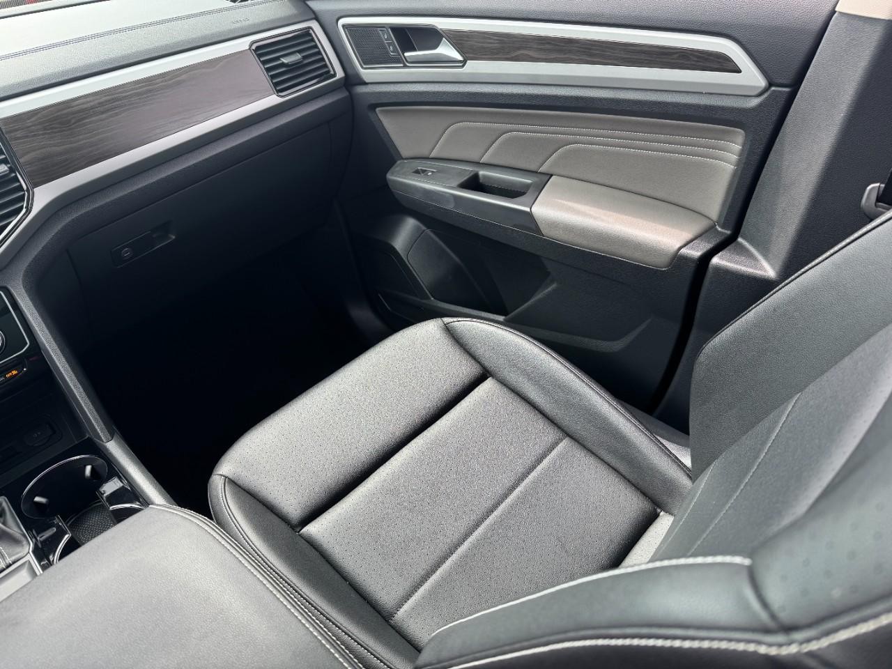 Volkswagen Atlas Vehicle Full-screen Gallery Image 20