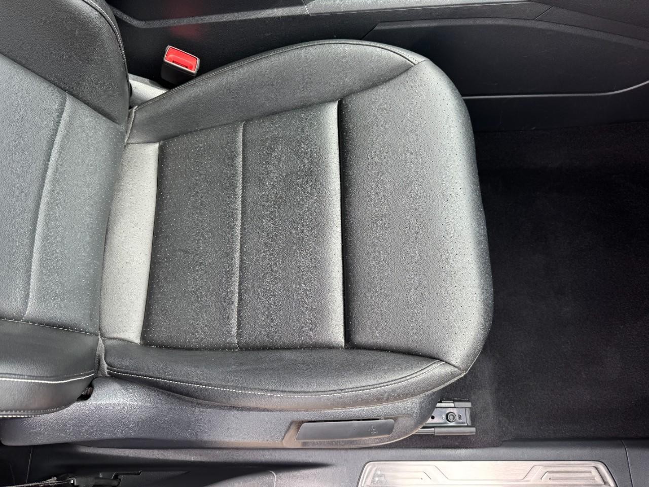 Volkswagen Atlas Vehicle Full-screen Gallery Image 22