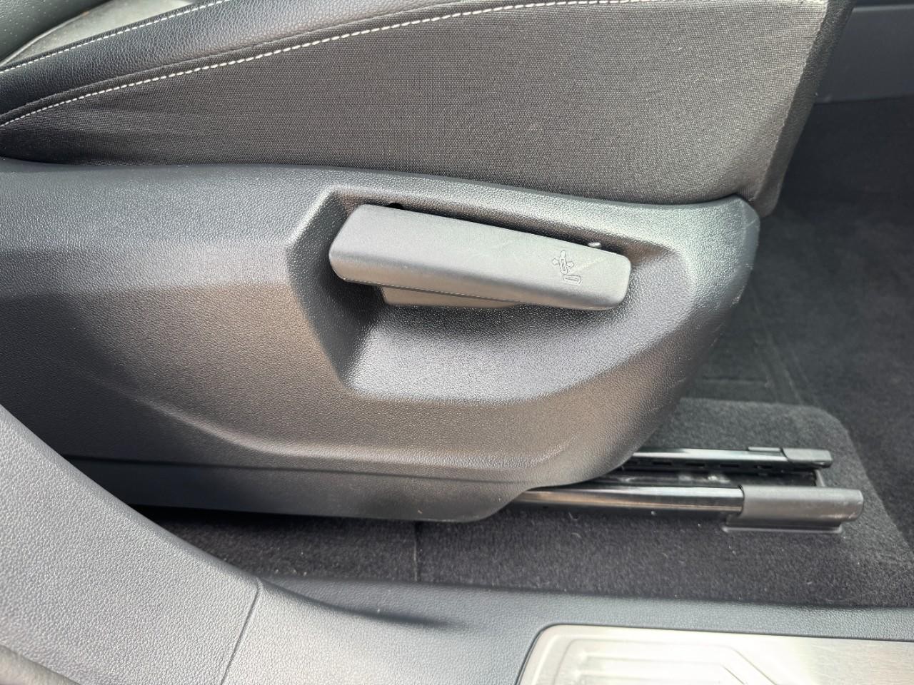 Volkswagen Atlas Vehicle Full-screen Gallery Image 23