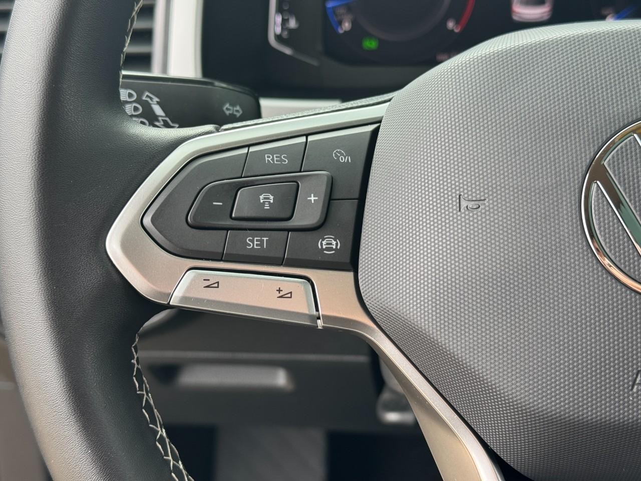 Volkswagen Atlas Vehicle Full-screen Gallery Image 33