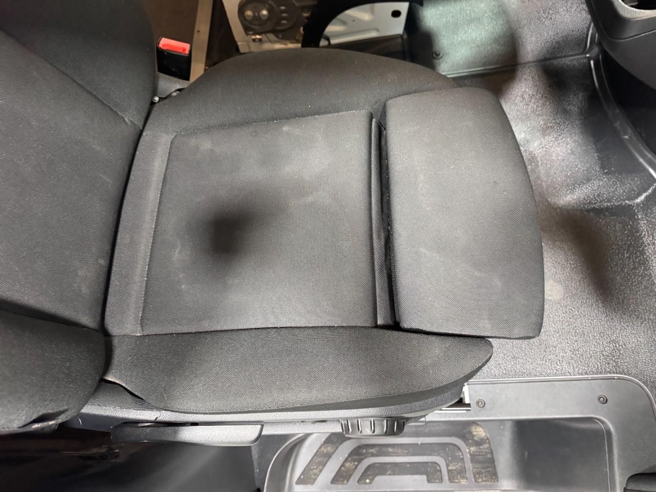 Mercedes-Benz Sprinter Van Vehicle Full-screen Gallery Image 18