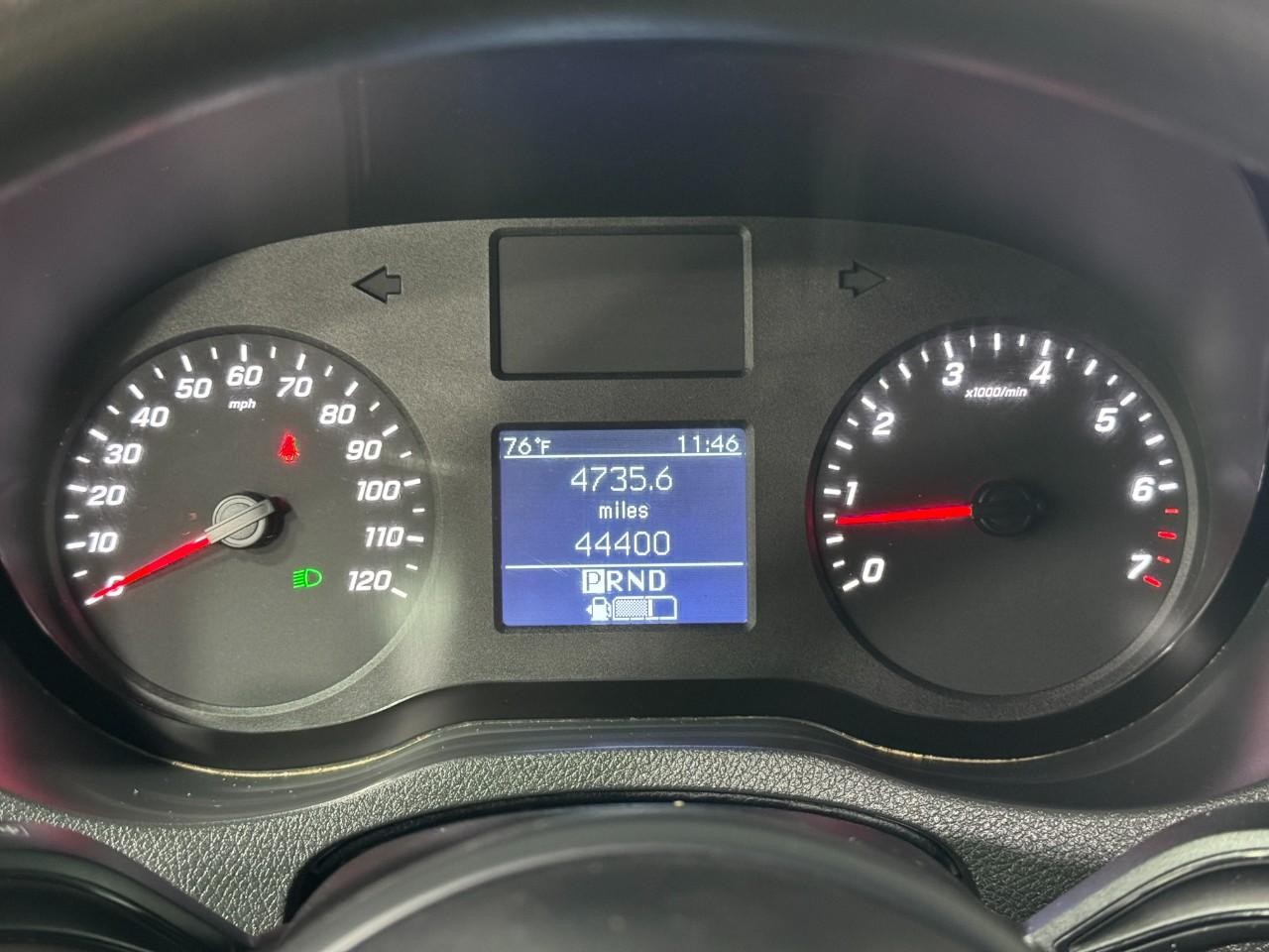 Mercedes-Benz Sprinter Van Vehicle Full-screen Gallery Image 29