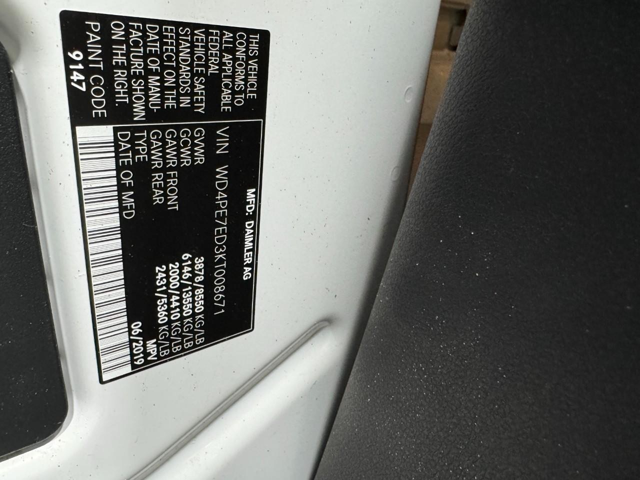 Mercedes-Benz Sprinter Van Vehicle Full-screen Gallery Image 32