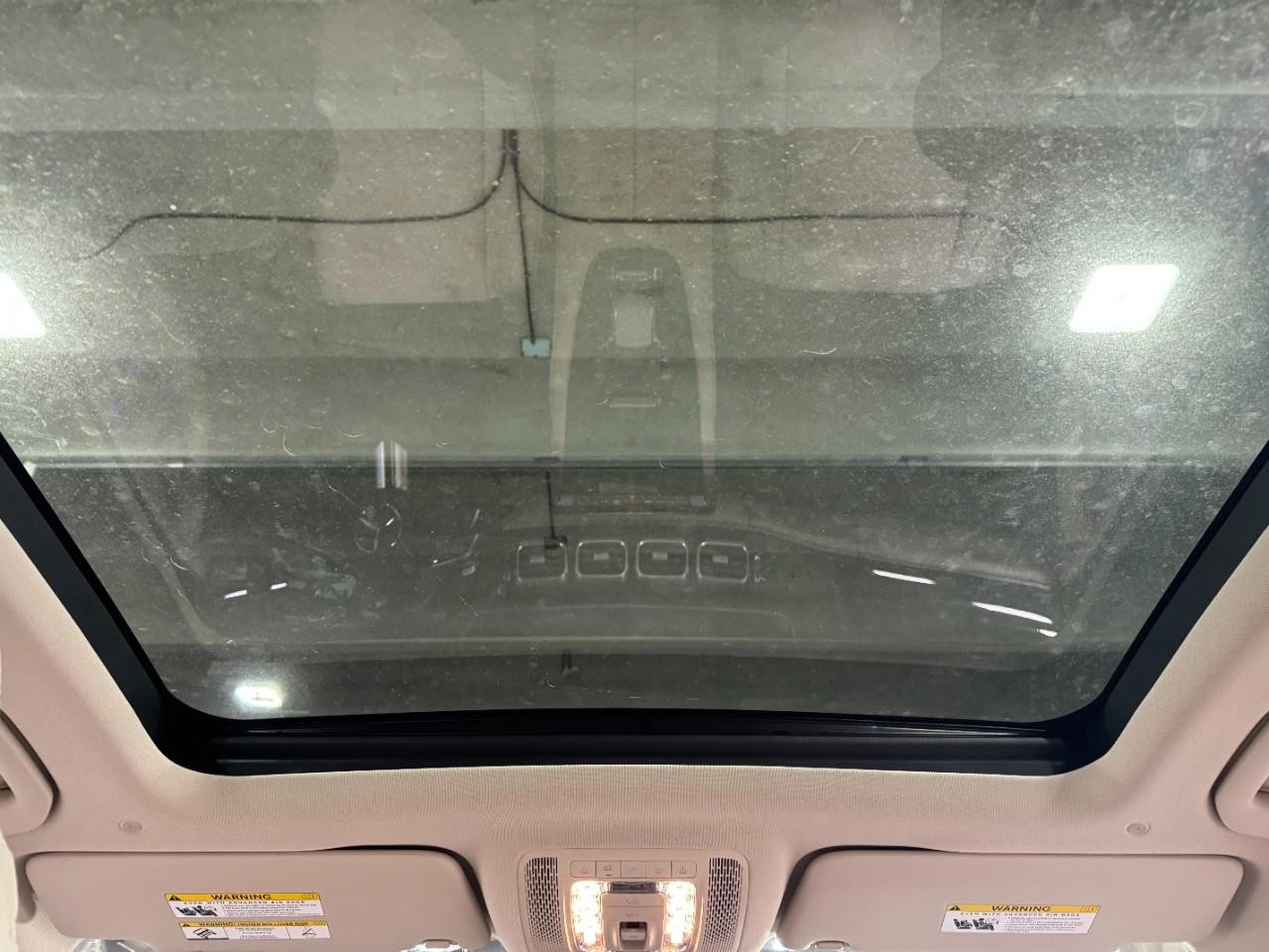 Mercedes-Benz GLS Vehicle Full-screen Gallery Image 14