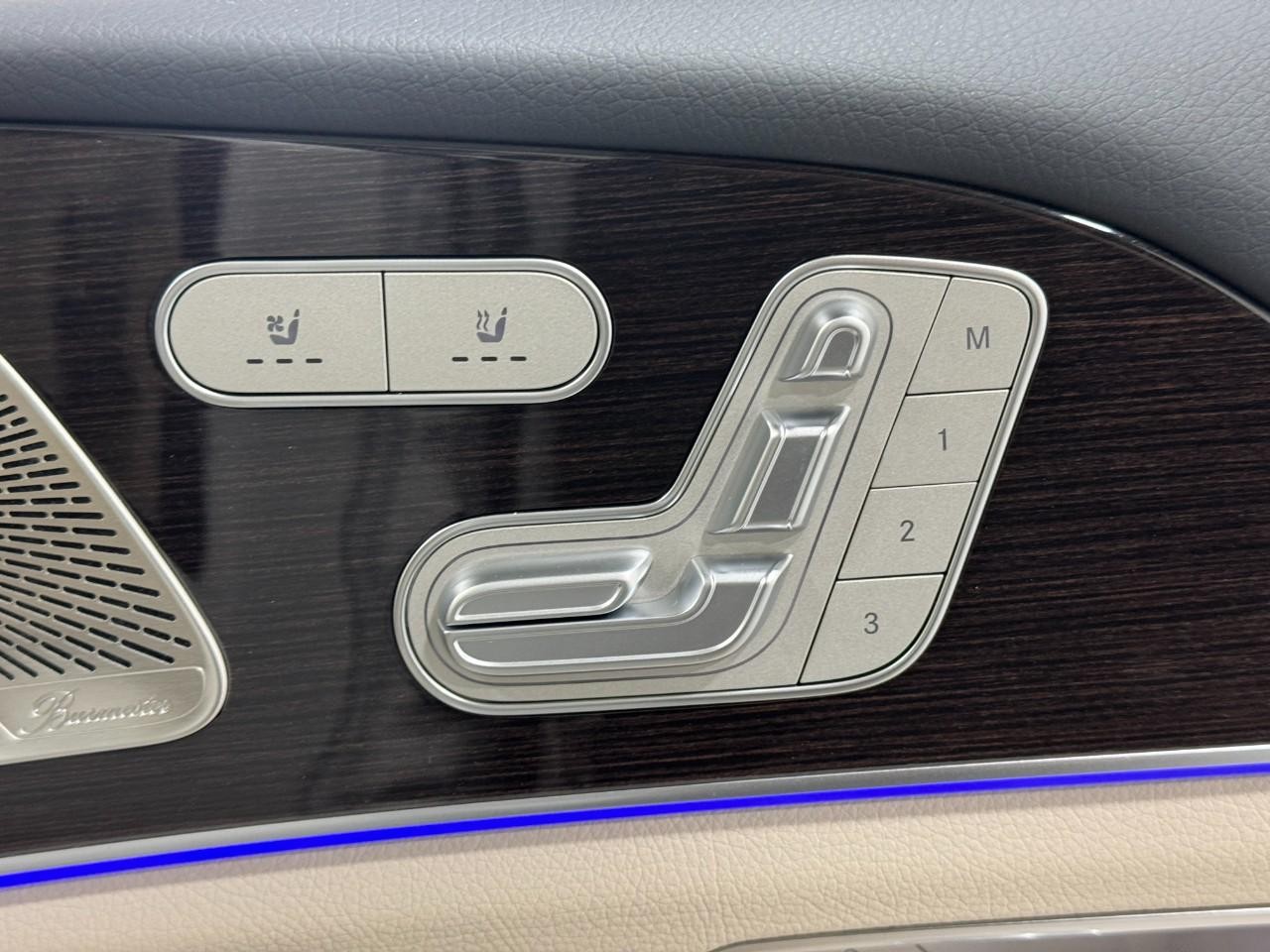 Mercedes-Benz GLS Vehicle Full-screen Gallery Image 23