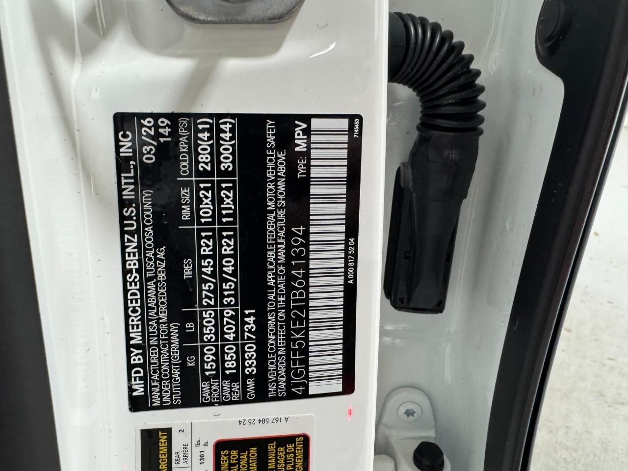 Mercedes-Benz GLS Vehicle Full-screen Gallery Image 39