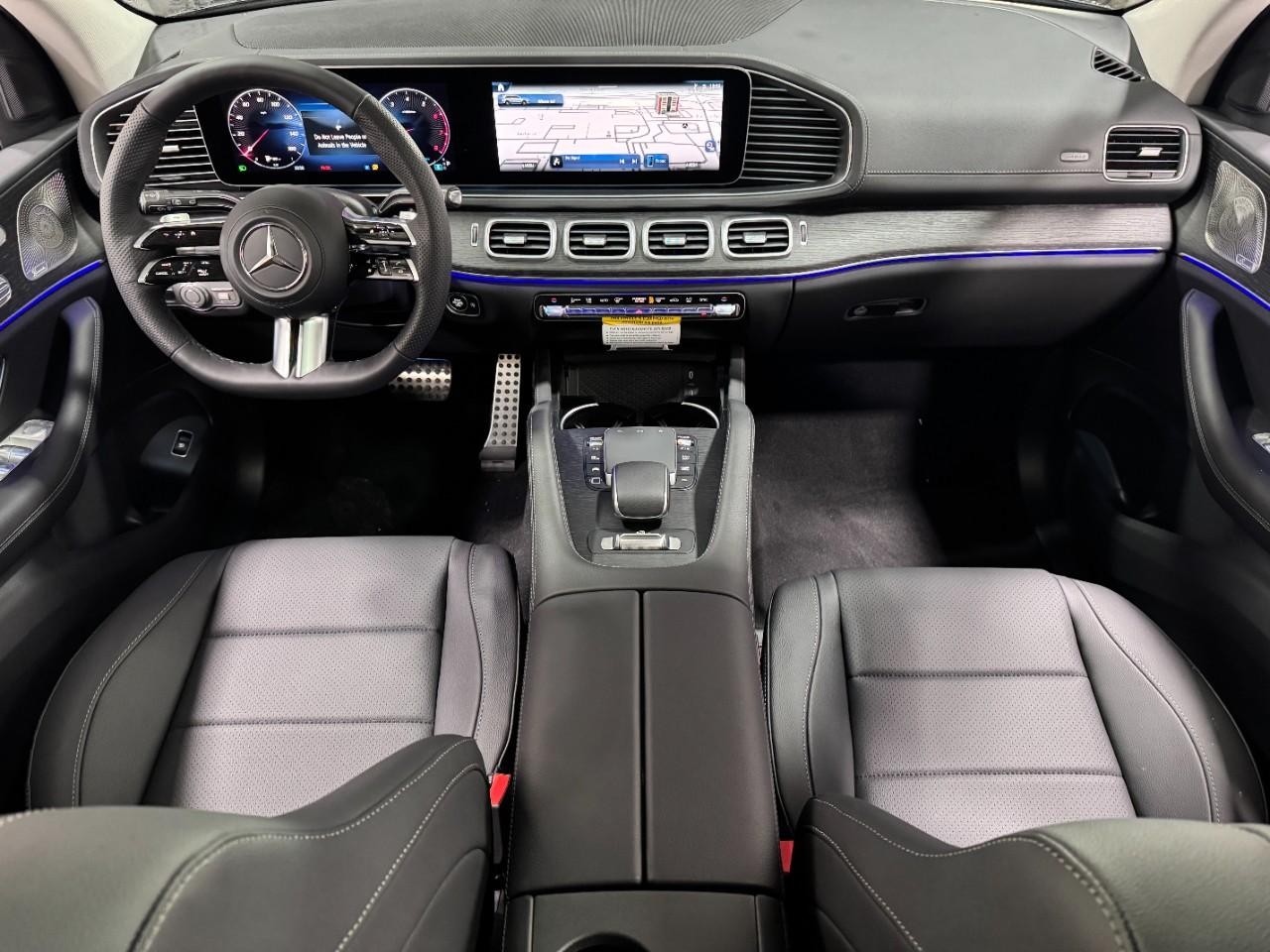 Mercedes-Benz GLS Vehicle Full-screen Gallery Image 15