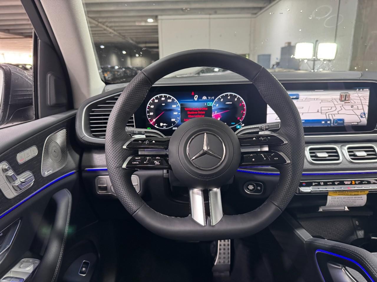 Mercedes-Benz GLS Vehicle Full-screen Gallery Image 16