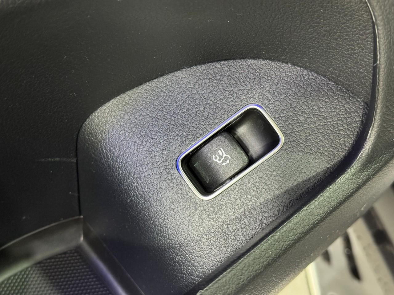 Mercedes-Benz GLS Vehicle Full-screen Gallery Image 31