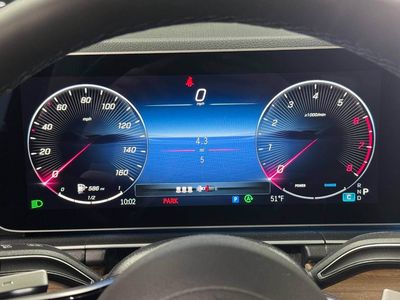 Mercedes-Benz GLE Vehicle Full-screen Gallery Image 34