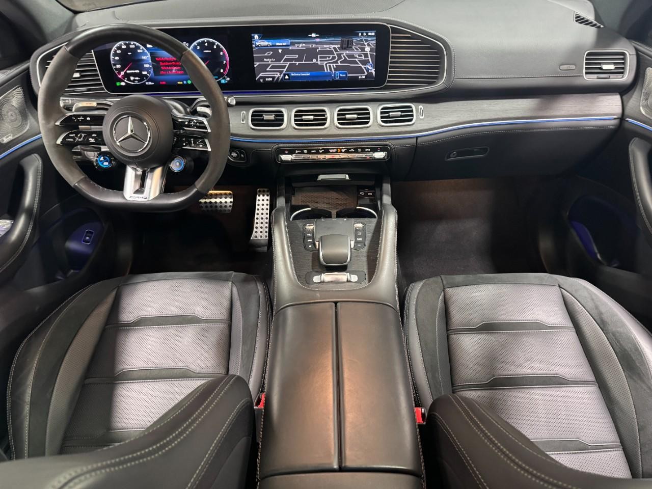 Mercedes-Benz GLE Vehicle Full-screen Gallery Image 12