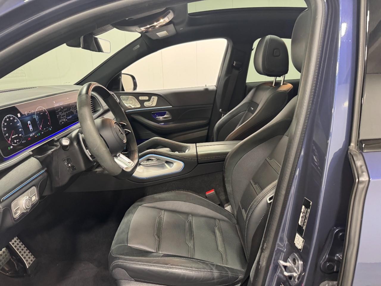 Mercedes-Benz GLE Vehicle Full-screen Gallery Image 29