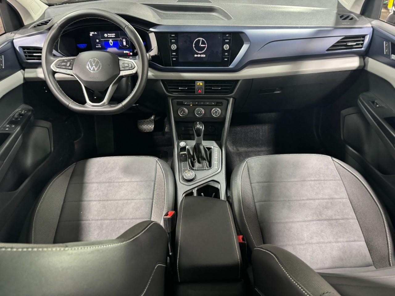 Volkswagen Taos Vehicle Full-screen Gallery Image 12