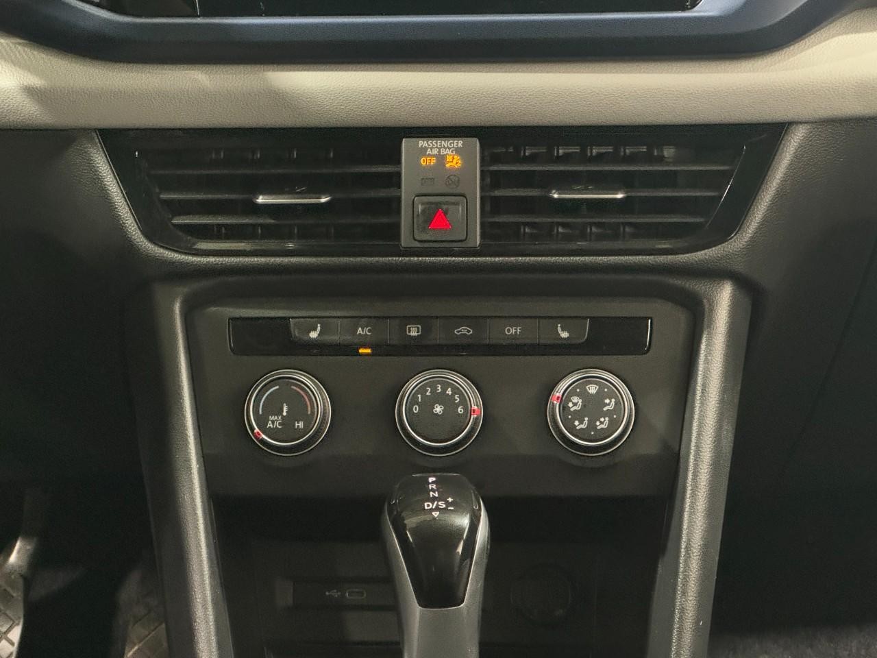 Volkswagen Taos Vehicle Full-screen Gallery Image 15