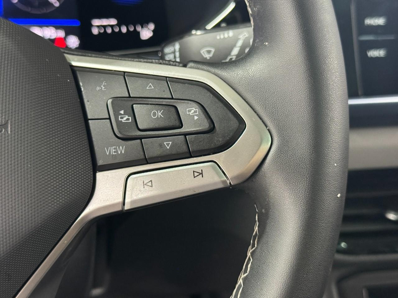 Volkswagen Taos Vehicle Full-screen Gallery Image 31