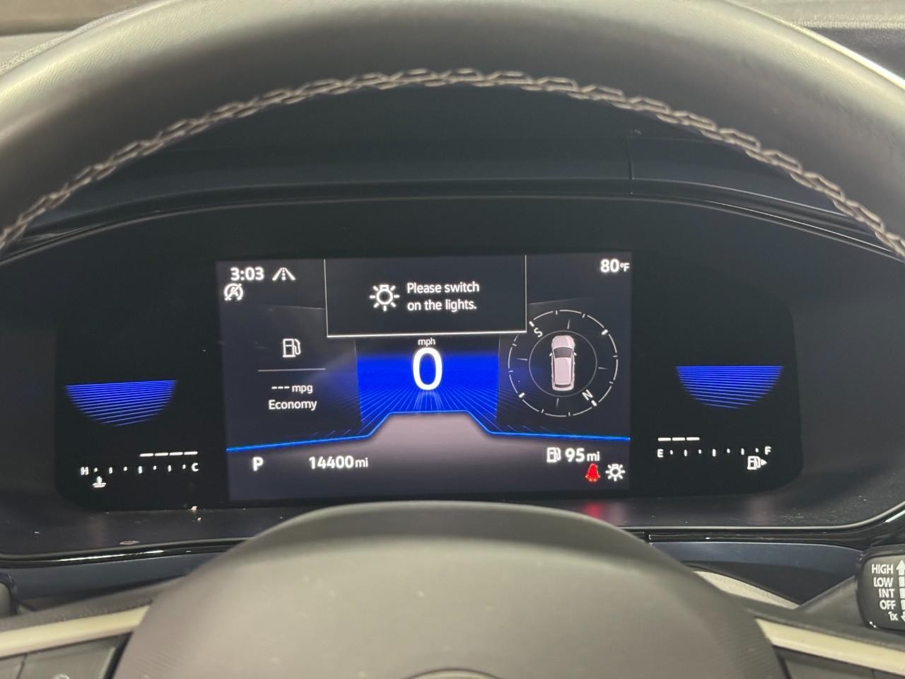 Volkswagen Taos Vehicle Full-screen Gallery Image 32