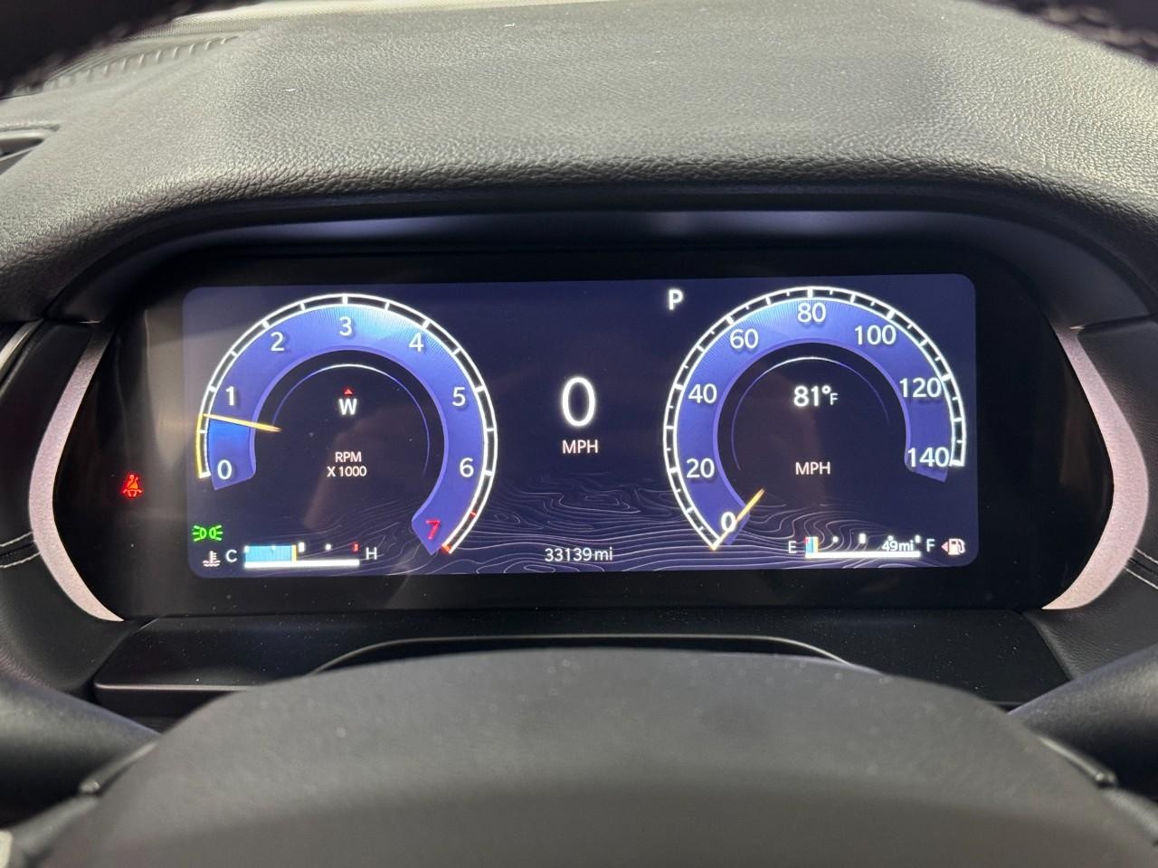 Jeep Grand Cherokee Vehicle Full-screen Gallery Image 29