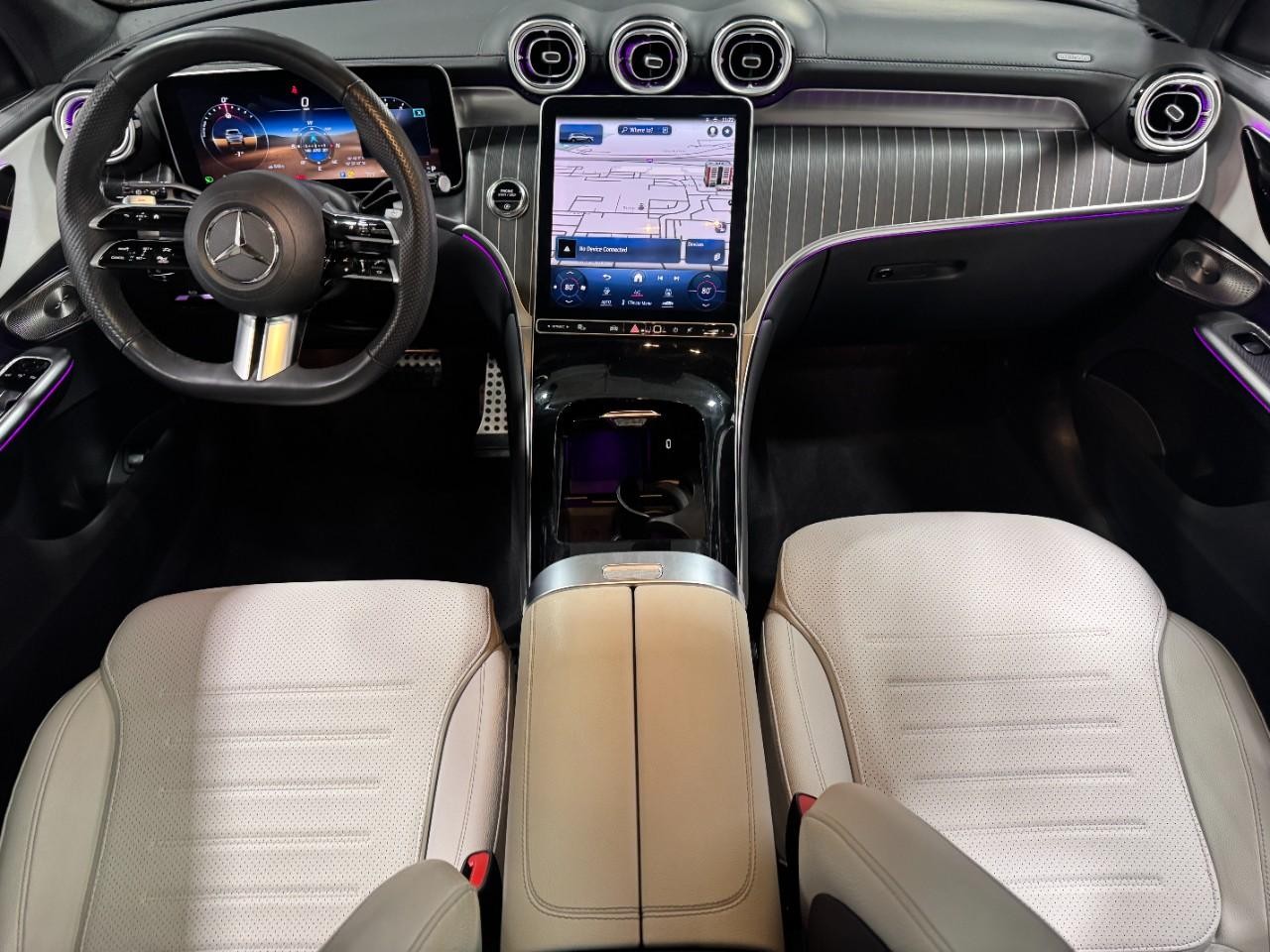 Mercedes-Benz GLC Vehicle Full-screen Gallery Image 12