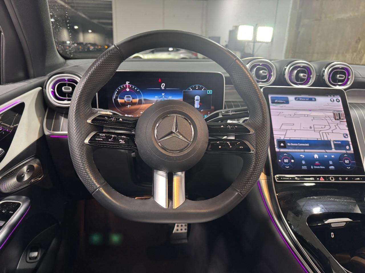 Mercedes-Benz GLC Vehicle Full-screen Gallery Image 13