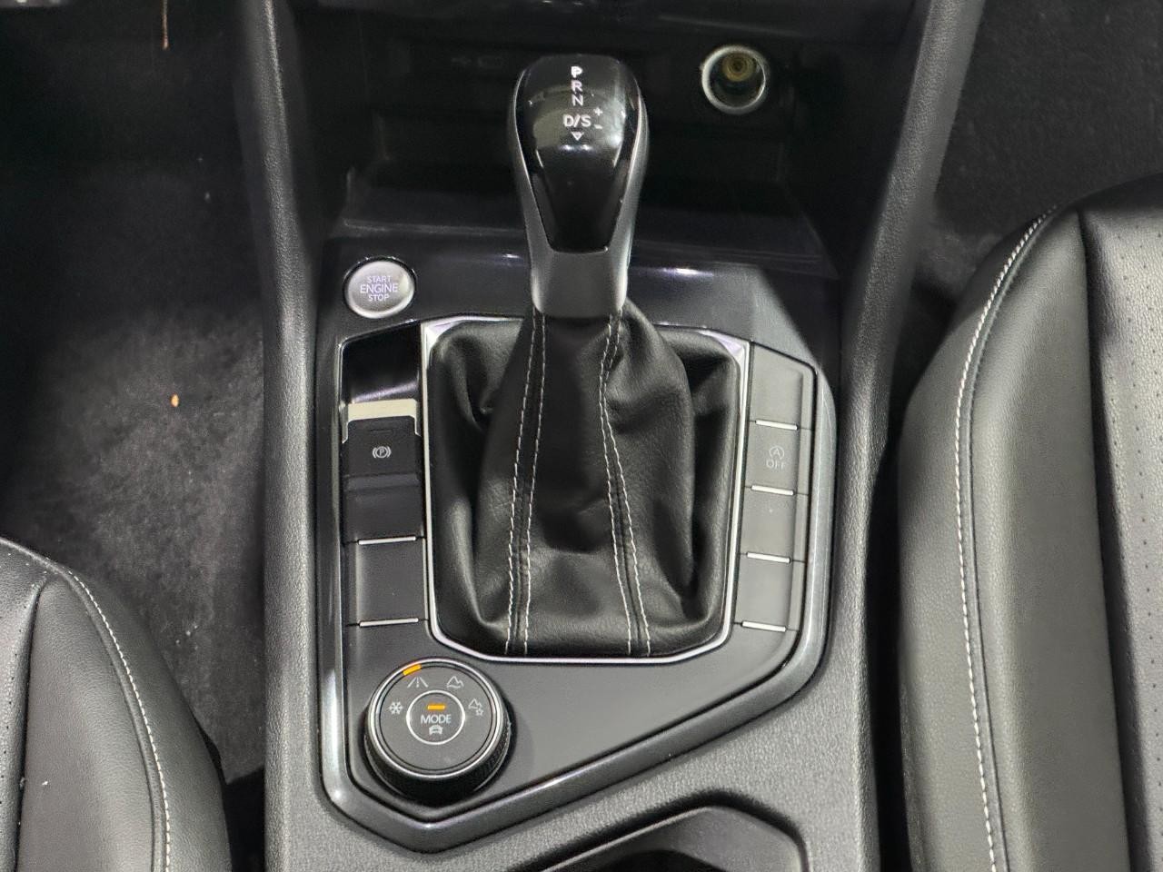 Volkswagen Tiguan Vehicle Full-screen Gallery Image 16