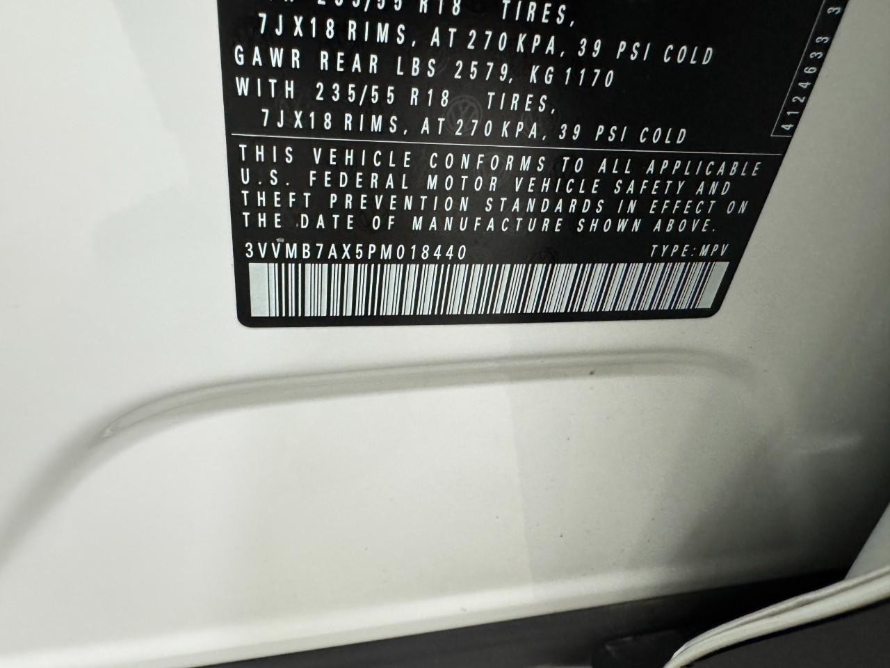 Volkswagen Tiguan Vehicle Full-screen Gallery Image 33