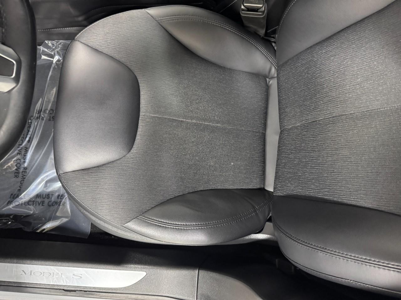 Tesla Model S Vehicle Full-screen Gallery Image 23