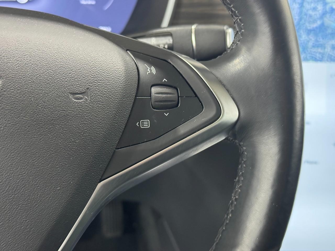 Tesla Model S Vehicle Full-screen Gallery Image 27