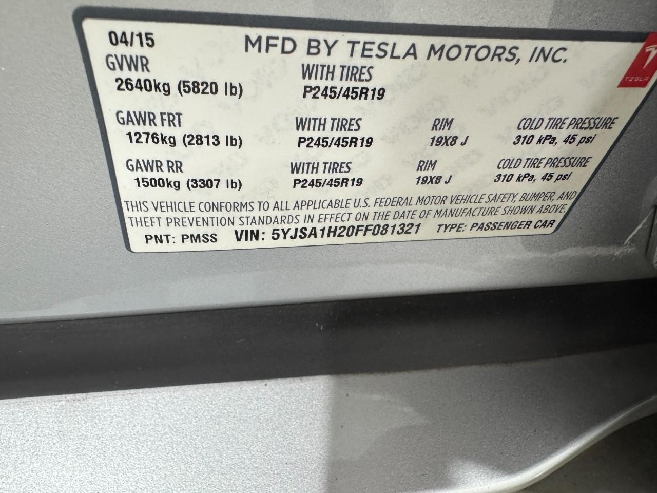 Tesla Model S Vehicle Full-screen Gallery Image 31