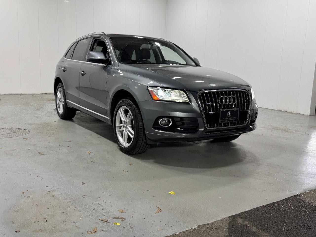 Audi Q5 Vehicle Full-screen Gallery Image 6