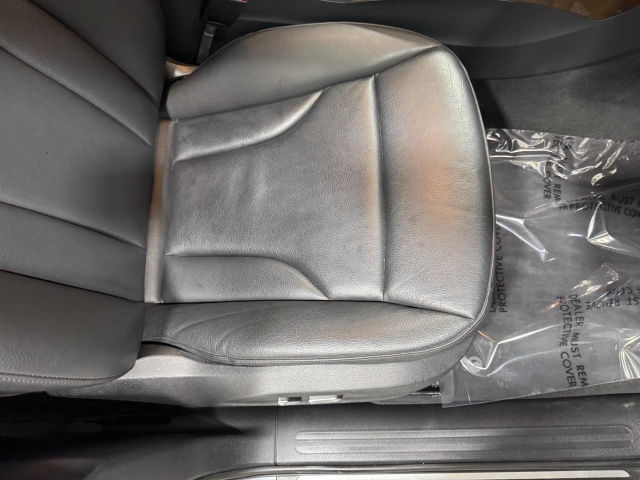 Audi Q5 Vehicle Full-screen Gallery Image 19