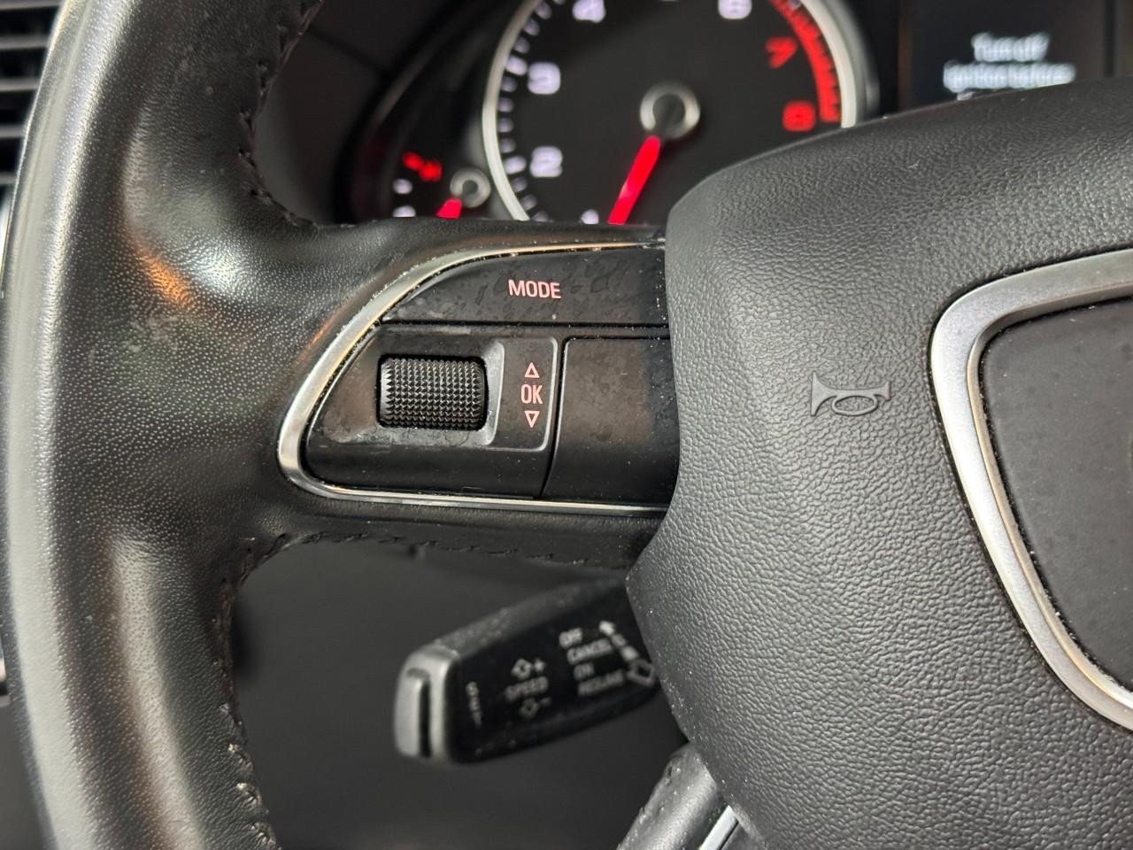 Audi Q5 Vehicle Full-screen Gallery Image 32