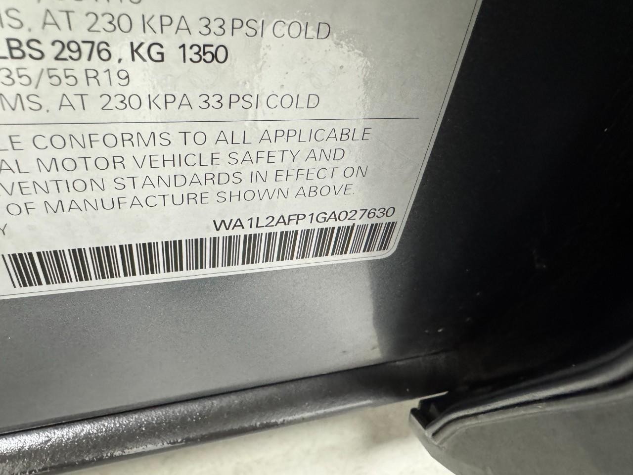 Audi Q5 Vehicle Full-screen Gallery Image 36