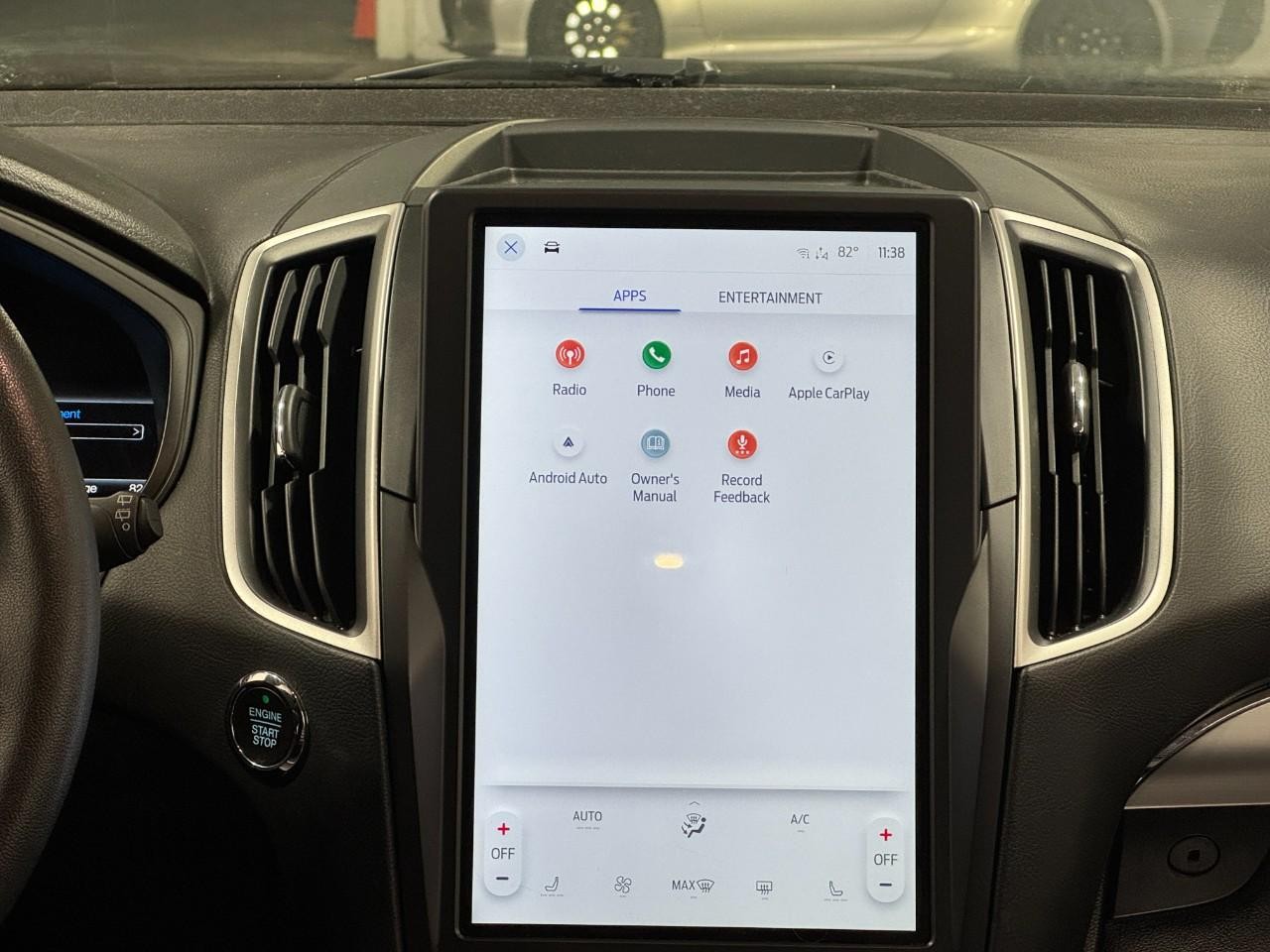 Ford Edge Vehicle Full-screen Gallery Image 13