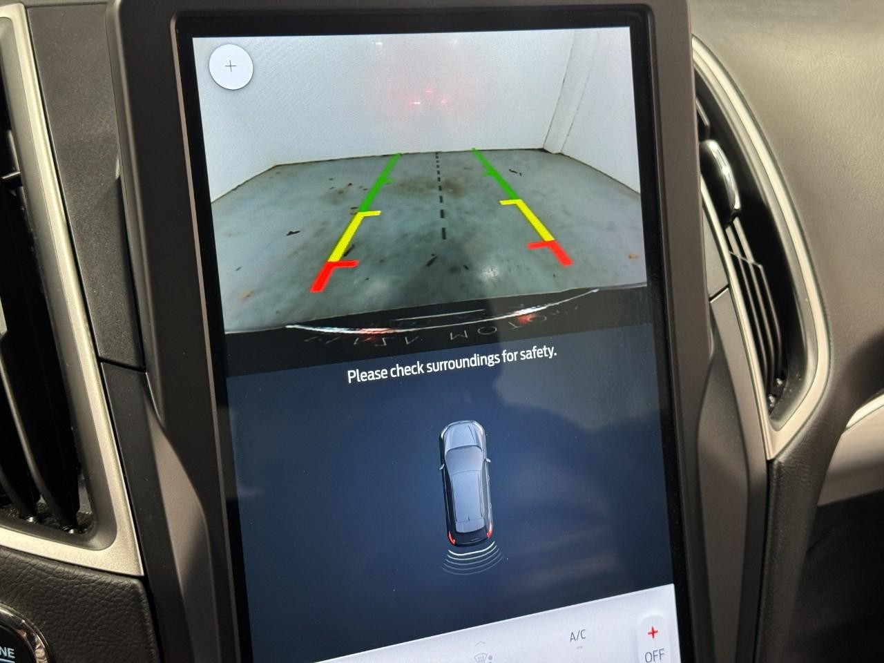 Ford Edge Vehicle Full-screen Gallery Image 31