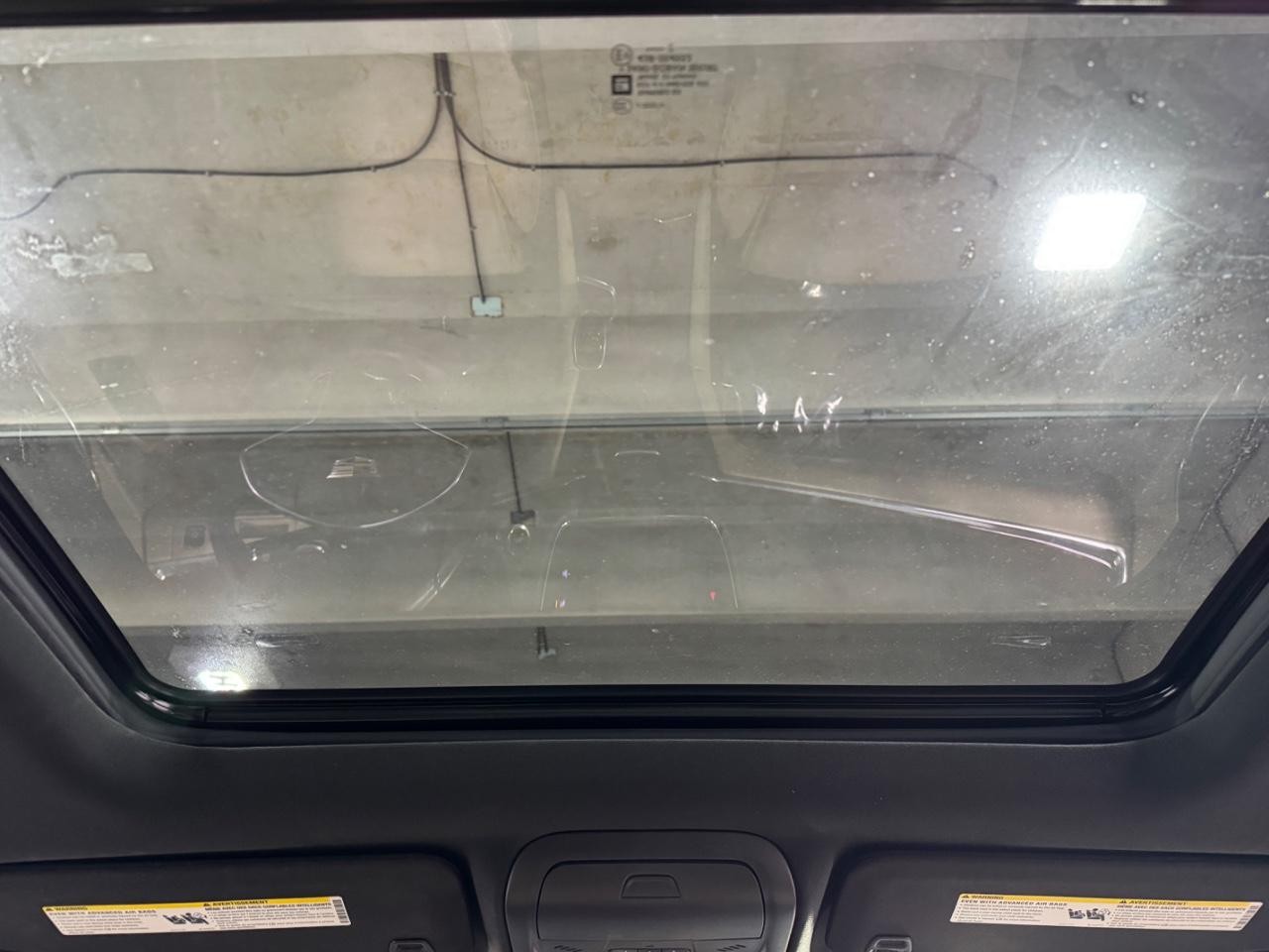 Cadillac XT5 Vehicle Full-screen Gallery Image 11