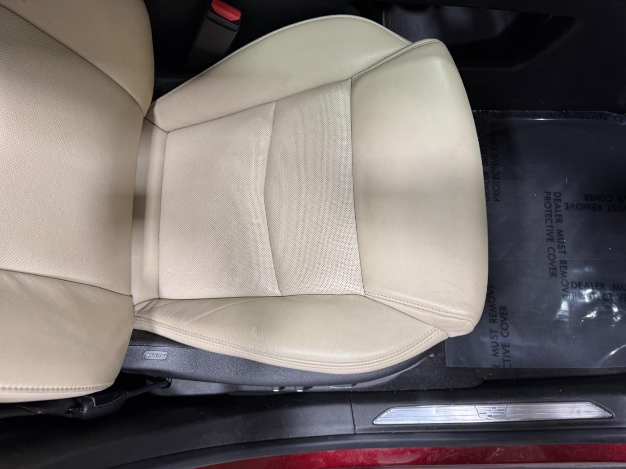 Cadillac XT5 Vehicle Full-screen Gallery Image 19