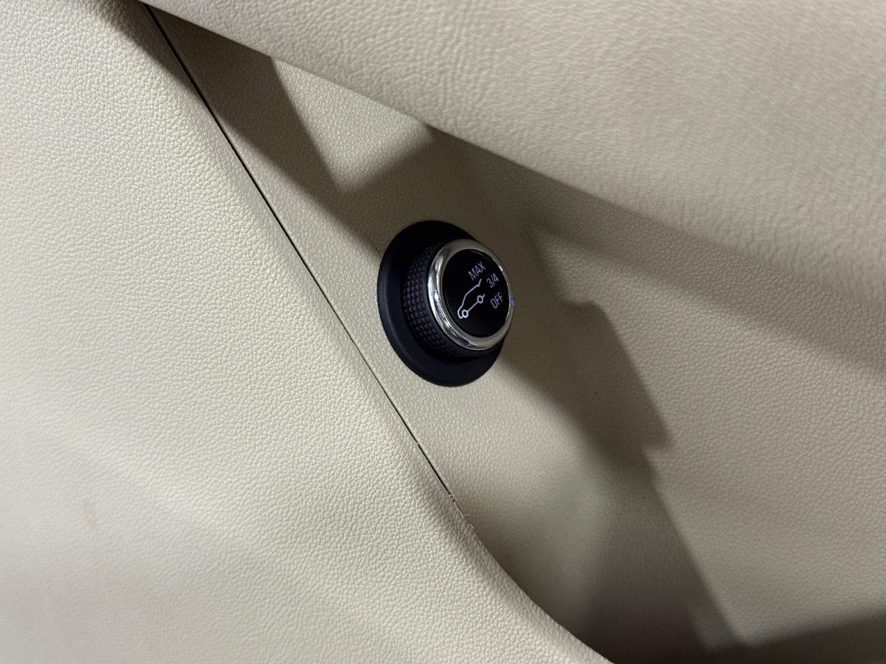 Cadillac XT5 Vehicle Full-screen Gallery Image 26