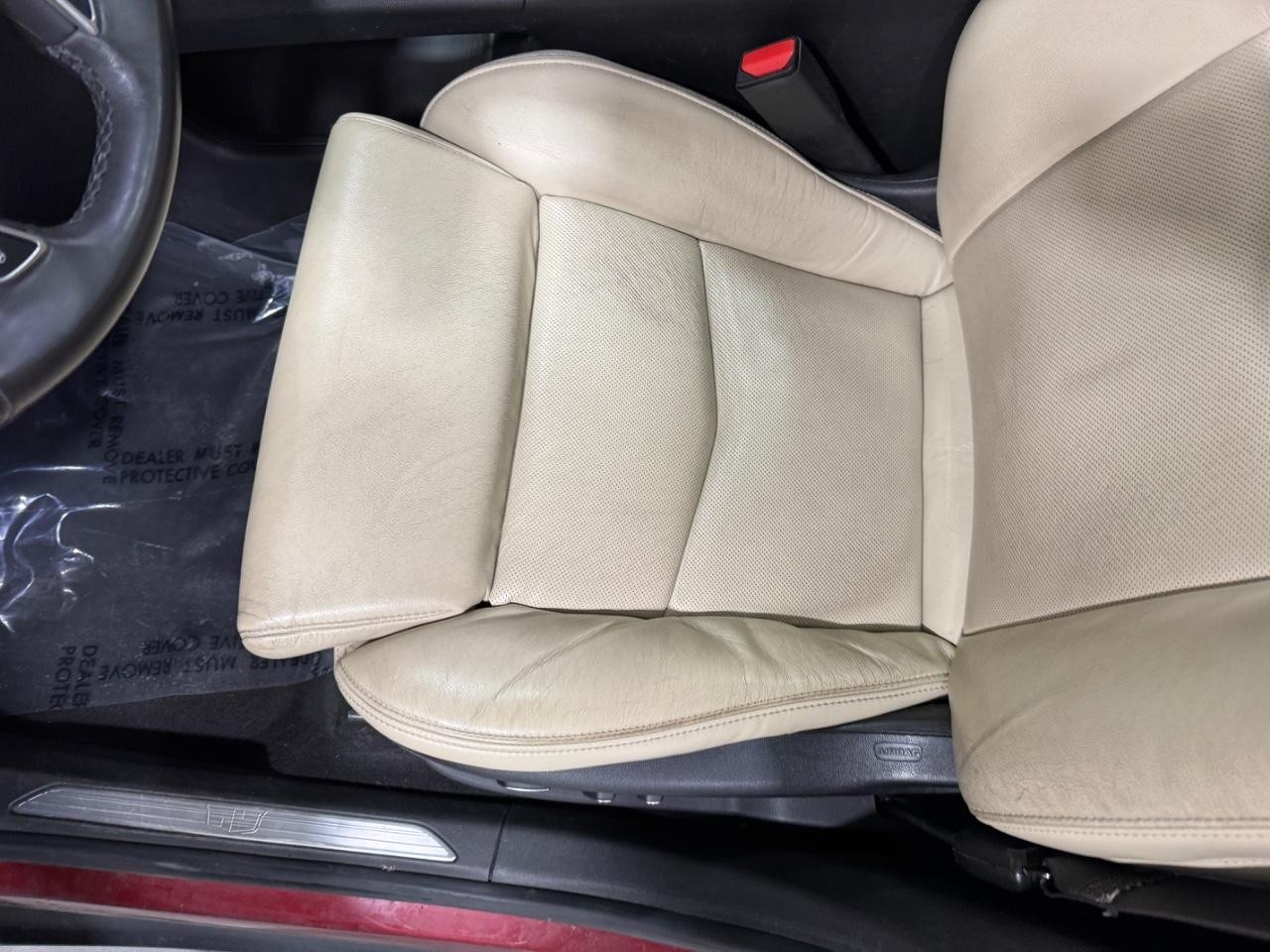 Cadillac XT5 Vehicle Full-screen Gallery Image 29