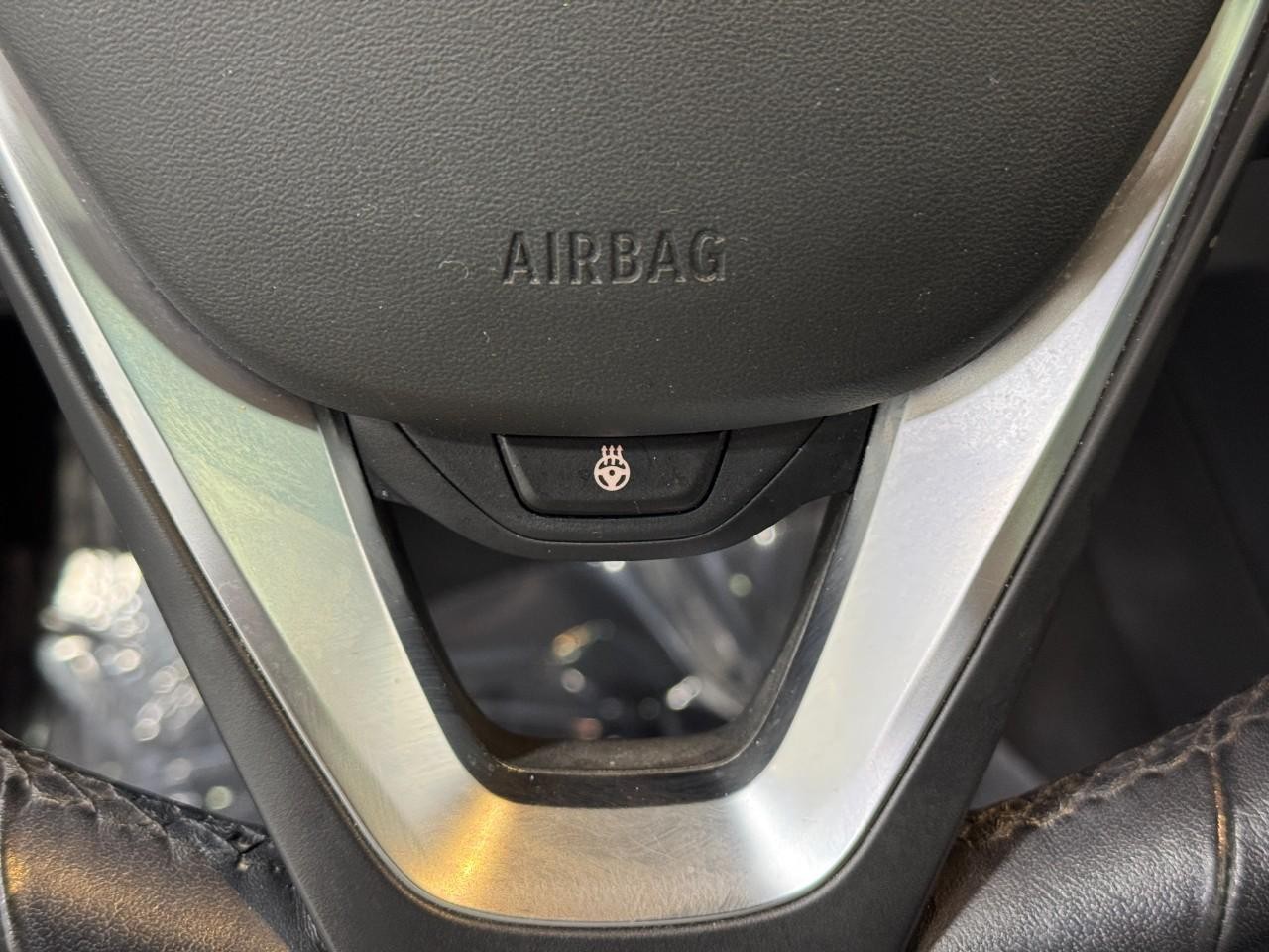 BMW X3 Vehicle Full-screen Gallery Image 32