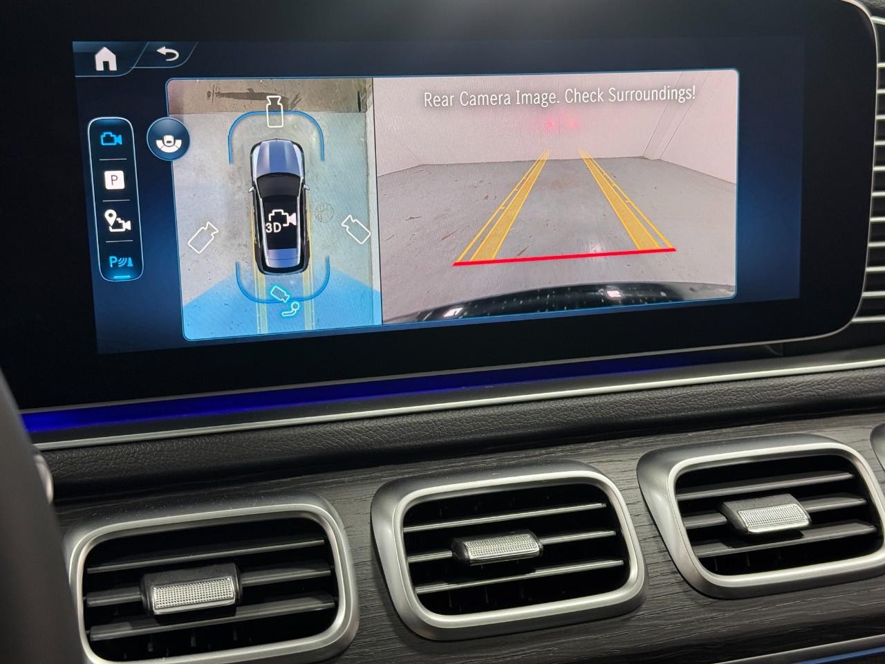 Mercedes-Benz GLE Vehicle Full-screen Gallery Image 37