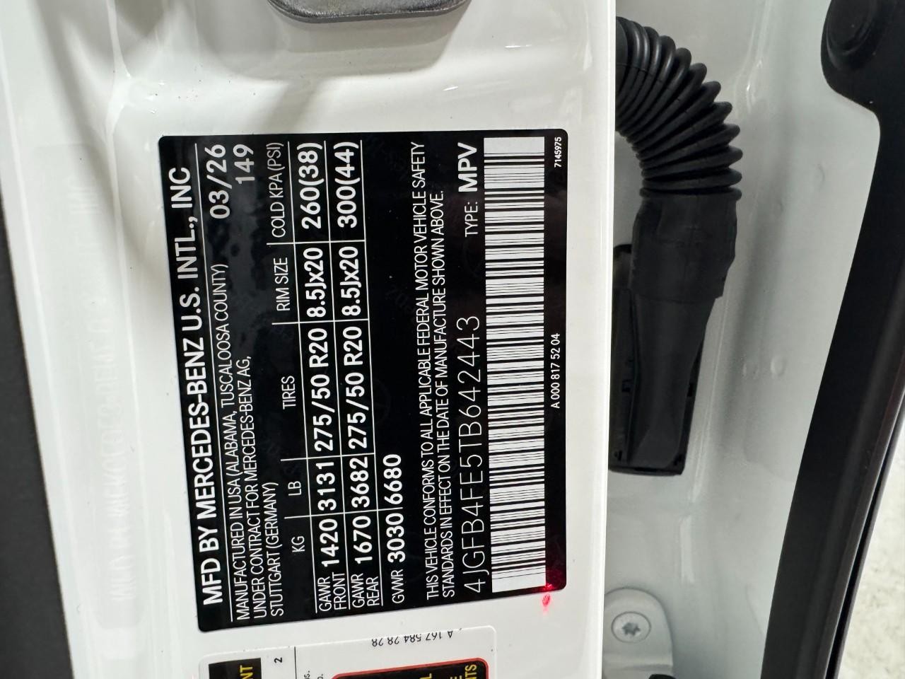 Mercedes-Benz GLE Vehicle Full-screen Gallery Image 39