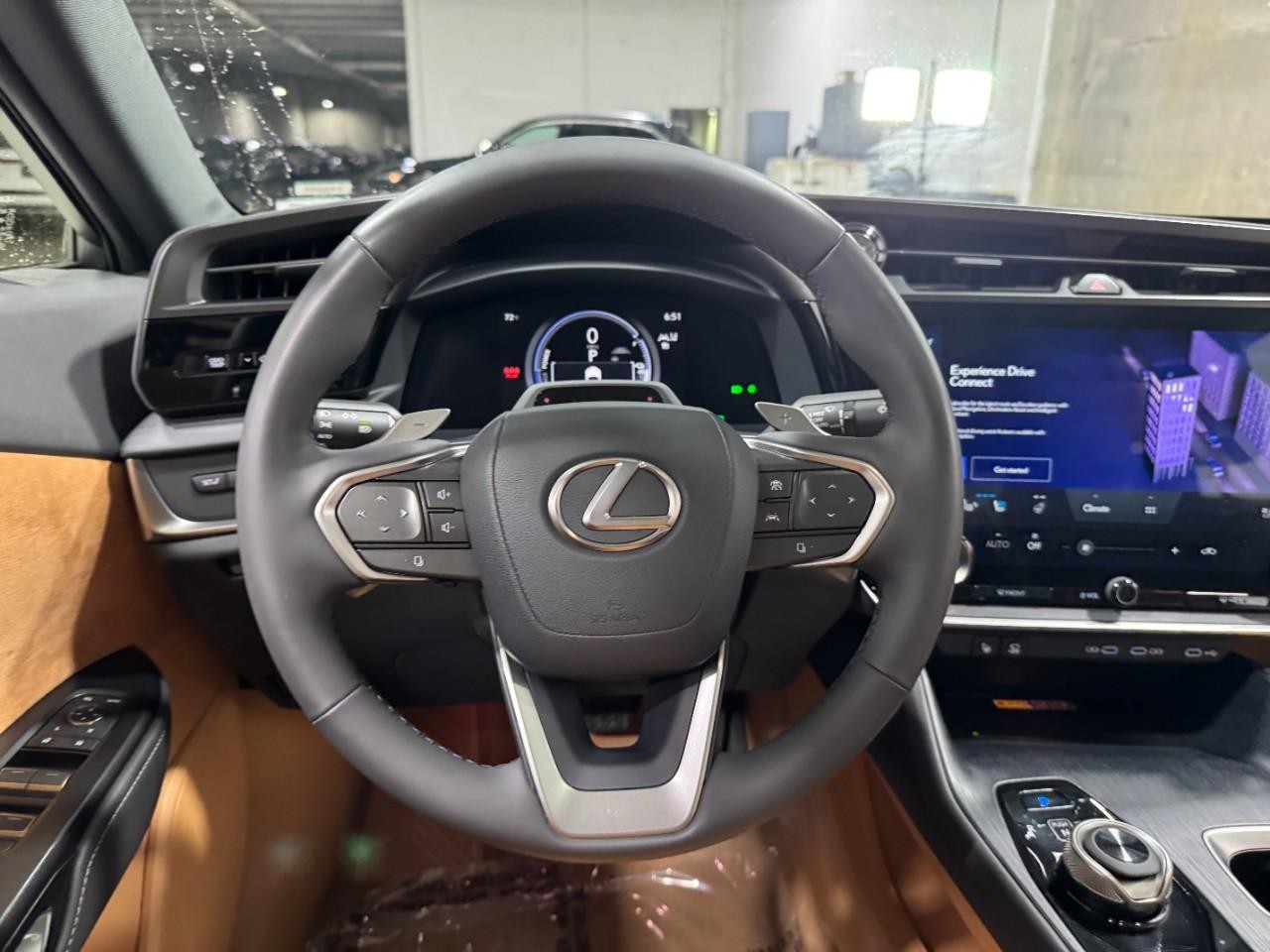 Lexus RZ Vehicle Full-screen Gallery Image 14