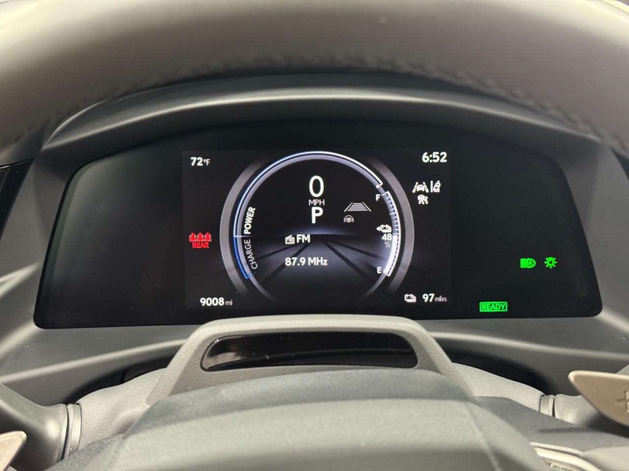 Lexus RZ Vehicle Full-screen Gallery Image 29