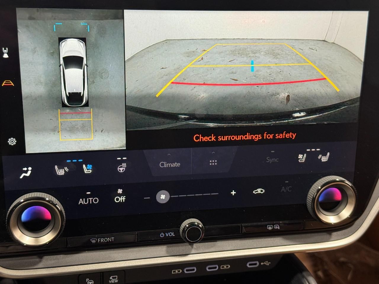 Lexus RZ Vehicle Full-screen Gallery Image 30