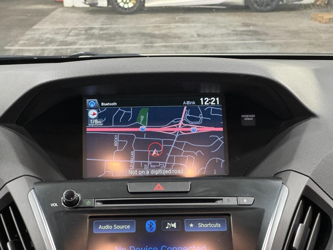 Acura MDX Vehicle Full-screen Gallery Image 17