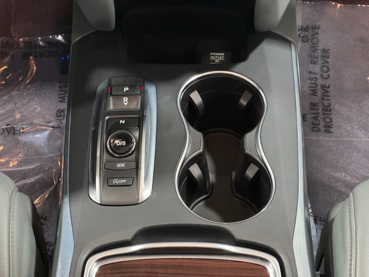 Acura MDX Vehicle Full-screen Gallery Image 19