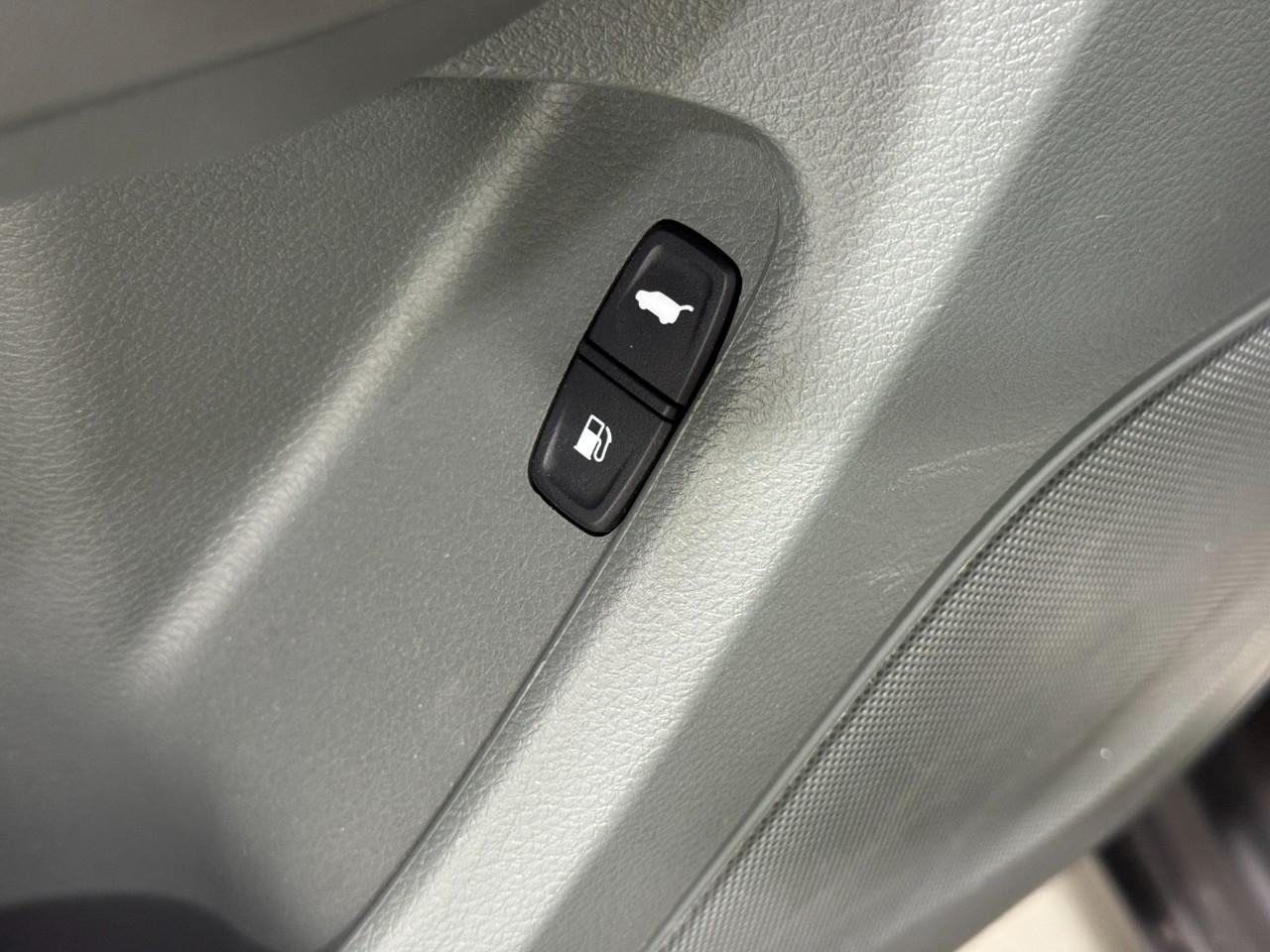 Acura MDX Vehicle Full-screen Gallery Image 28