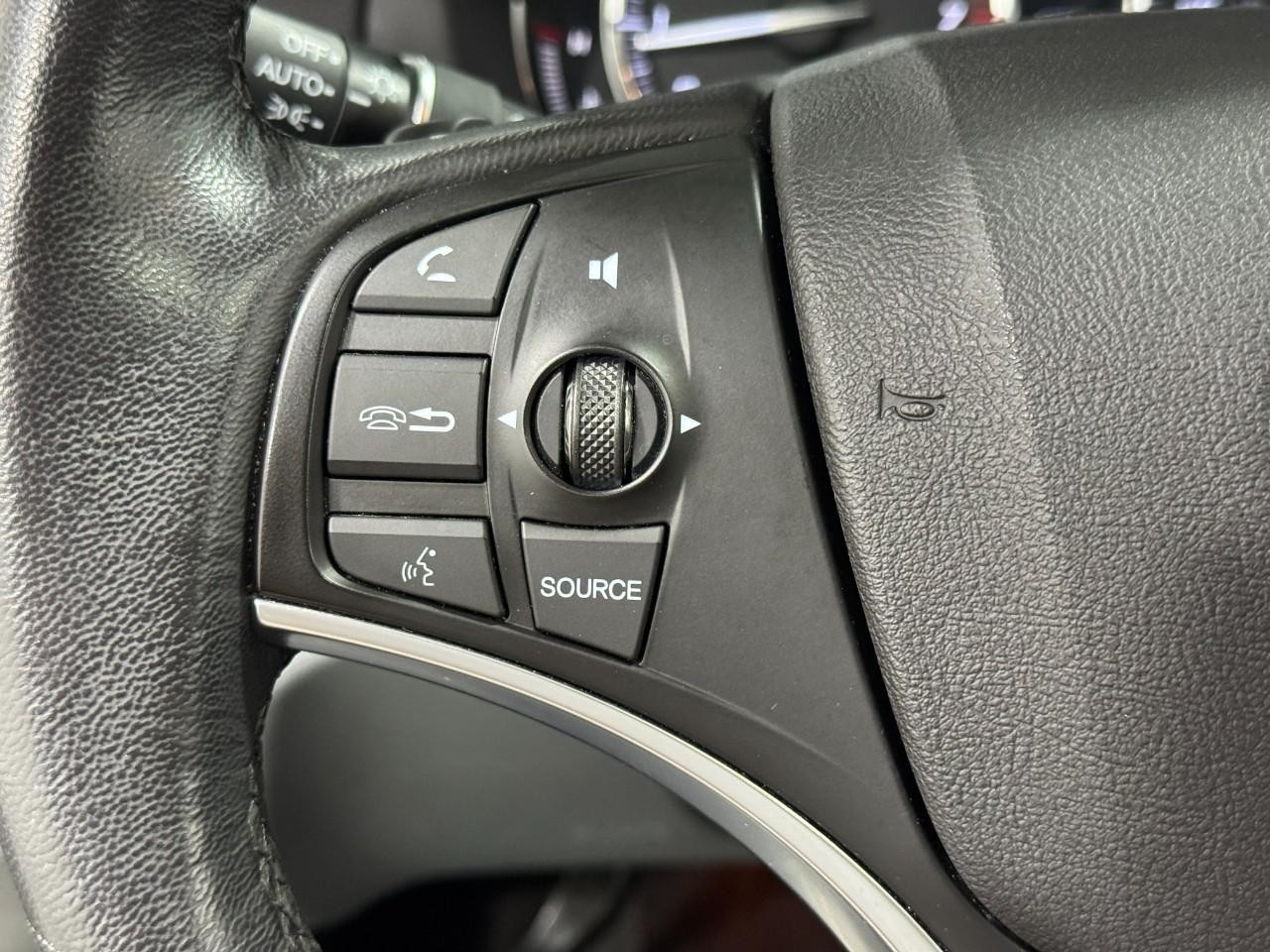 Acura MDX Vehicle Full-screen Gallery Image 33