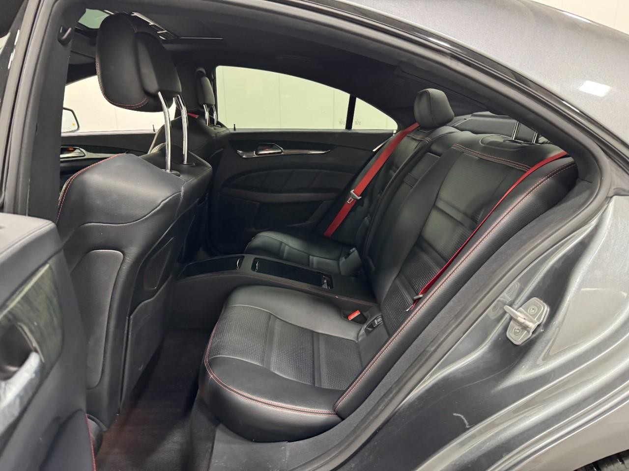 Mercedes-Benz CLS Vehicle Full-screen Gallery Image 8